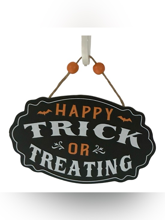 Other - Happy Trick or Treating Halloween Hanging Sign w/Wood Beads